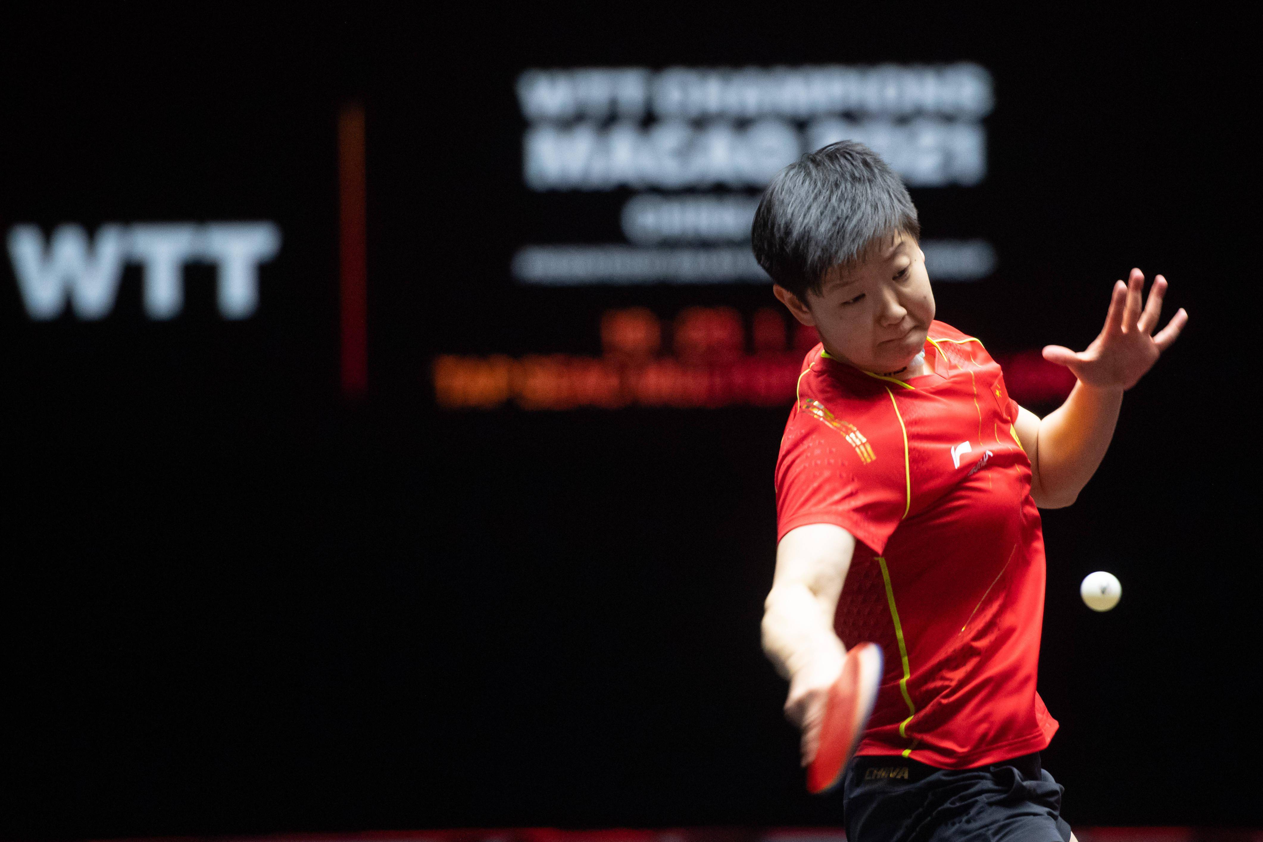 中占据榜首 中占据榜首